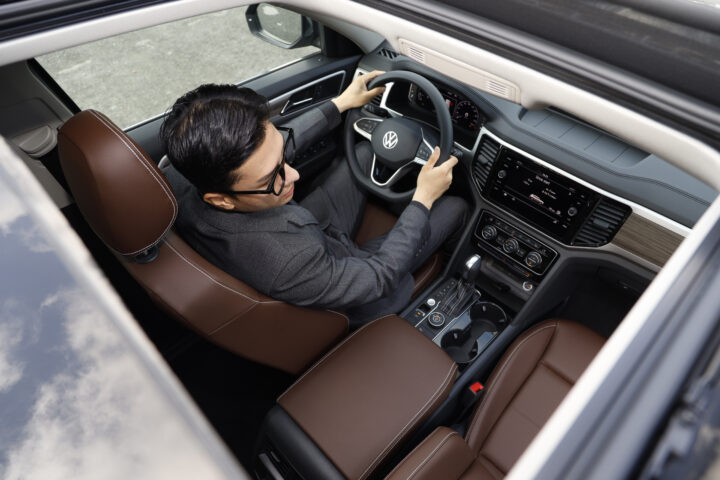 Cửa sổ trời Panoramic Volkswagen Teramont