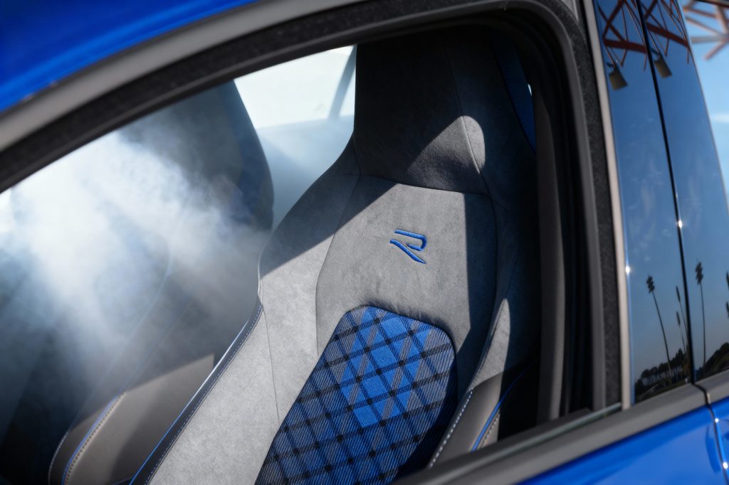 Nội thất Volkswagen Golf 8